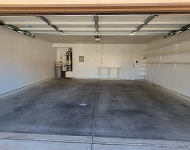 1843 Camino Verde Lane - Photo Thumbnail 16
