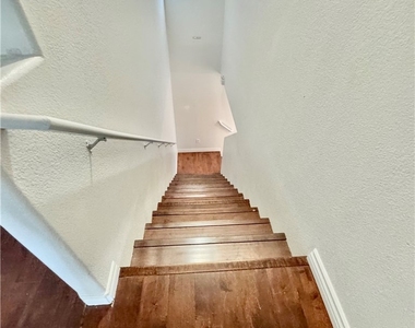 4116 Mark Twain Court - Photo Thumbnail 12