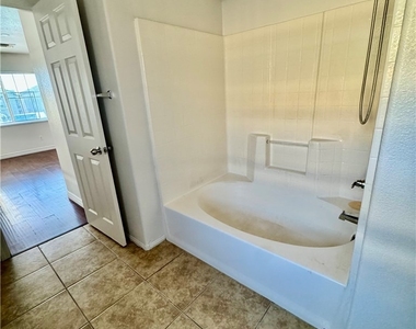 4116 Mark Twain Court - Photo Thumbnail 11
