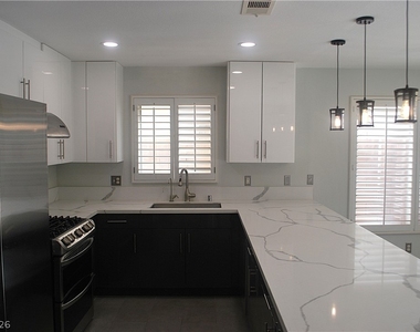 10213 Asti Place - Photo Thumbnail 5
