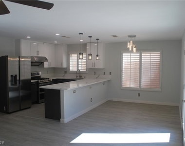 10213 Asti Place - Photo Thumbnail 4
