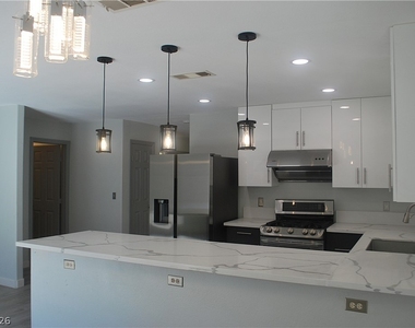 10213 Asti Place - Photo Thumbnail 3