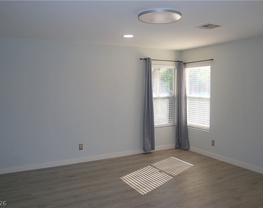 10213 Asti Place - Photo Thumbnail 13