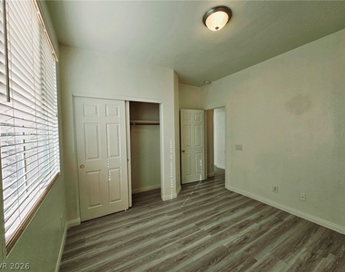 9833 Santa Ponsa Court - Photo Thumbnail 12