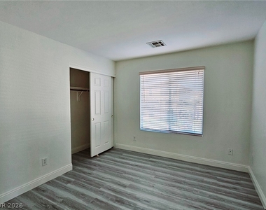9833 Santa Ponsa Court - Photo Thumbnail 22