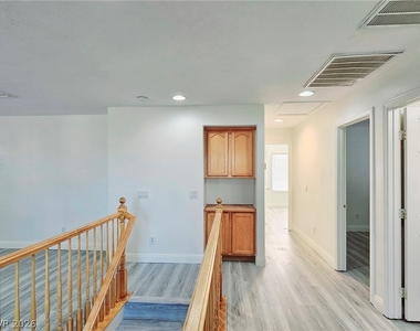 9833 Santa Ponsa Court - Photo Thumbnail 25