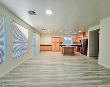 9833 Santa Ponsa Court - Photo Thumbnail 37