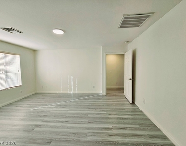 9833 Santa Ponsa Court - Photo Thumbnail 34