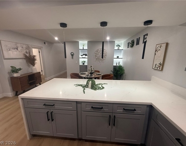 3058 Conquista Court - Photo Thumbnail 12
