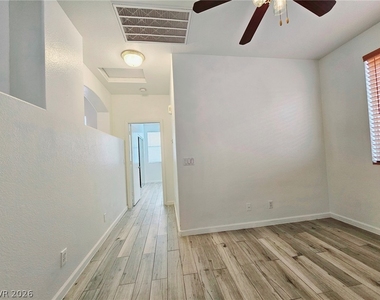 1091 Wild Fern Court - Photo Thumbnail 2