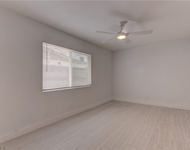 3175 Palmdale Street - Photo Thumbnail 9