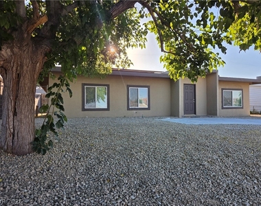 3175 Palmdale Street - Photo Thumbnail 1