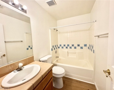 460 Comstock Street - Photo Thumbnail 3