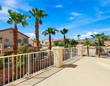 7589 Splashing Rock Drive - Photo Thumbnail 9