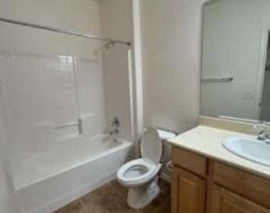 2198 Brighton Point Avenue - Photo Thumbnail 17
