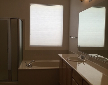 2198 Brighton Point Avenue - Photo Thumbnail 12