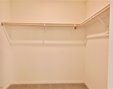 6888 Prairie Pearl Street - Photo Thumbnail 20