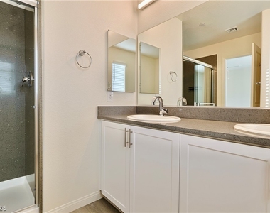 6888 Prairie Pearl Street - Photo Thumbnail 21