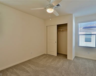 6888 Prairie Pearl Street - Photo Thumbnail 25