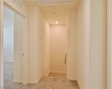 6888 Prairie Pearl Street - Photo Thumbnail 17