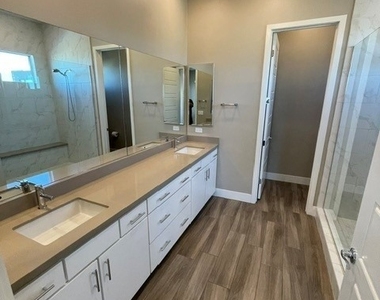 10971 Limeslice Avenue - Photo Thumbnail 45