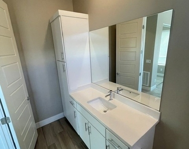 10971 Limeslice Avenue - Photo Thumbnail 63