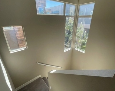 10971 Limeslice Avenue - Photo Thumbnail 16