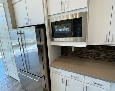 10971 Limeslice Avenue - Photo Thumbnail 26