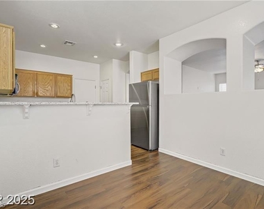 5948 Sakhalin Avenue - Photo Thumbnail 20
