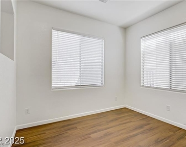 5948 Sakhalin Avenue - Photo Thumbnail 28