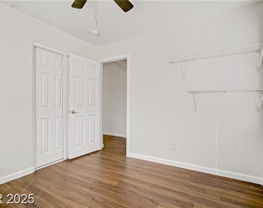 5948 Sakhalin Avenue - Photo Thumbnail 25
