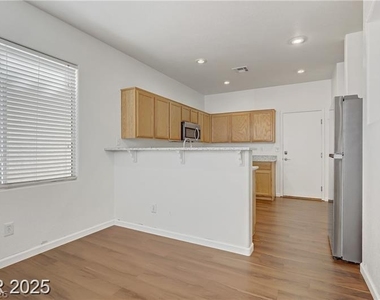 5948 Sakhalin Avenue - Photo Thumbnail 19