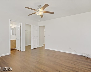 5948 Sakhalin Avenue - Photo Thumbnail 31