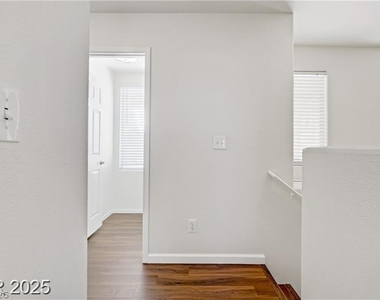 5948 Sakhalin Avenue - Photo Thumbnail 37