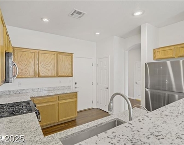5948 Sakhalin Avenue - Photo Thumbnail 18