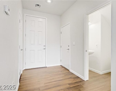 5948 Sakhalin Avenue - Photo Thumbnail 5