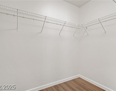 5948 Sakhalin Avenue - Photo Thumbnail 34