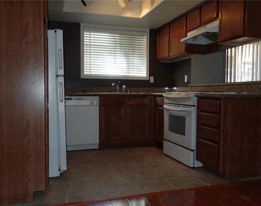 7200 Pirates Cove - Photo Thumbnail 7
