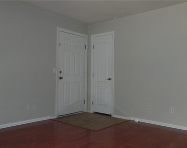 7200 Pirates Cove - Photo Thumbnail 4