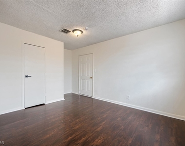 6512 Evergreen Avenue - Photo Thumbnail 16
