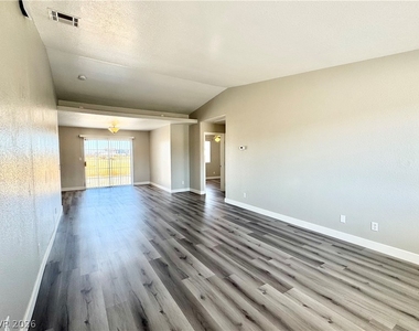 1030 Marne Court - Photo Thumbnail 1