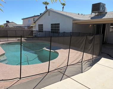 7488 Walnut Creek Drive - Photo Thumbnail 31