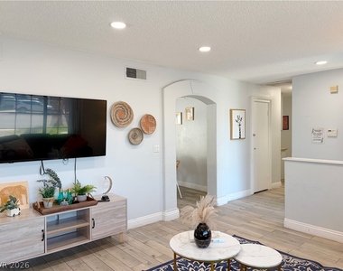 7488 Walnut Creek Drive - Photo Thumbnail 3