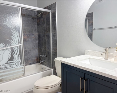 7488 Walnut Creek Drive - Photo Thumbnail 9
