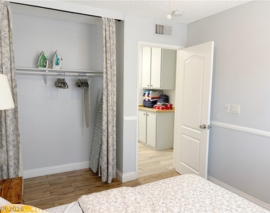 7488 Walnut Creek Drive - Photo Thumbnail 15