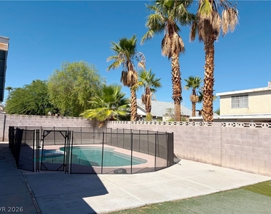 7488 Walnut Creek Drive - Photo Thumbnail 33