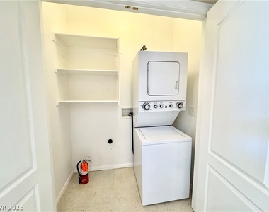 1090 Potro Avenue - Photo Thumbnail 9