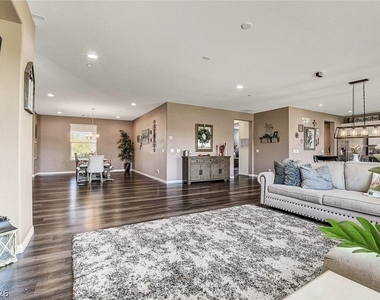 8621 Hickam Avenue - Photo Thumbnail 14
