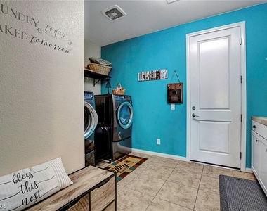 8621 Hickam Avenue - Photo Thumbnail 43