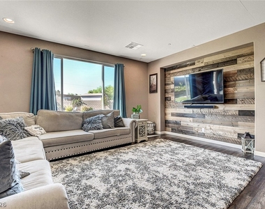 8621 Hickam Avenue - Photo Thumbnail 13